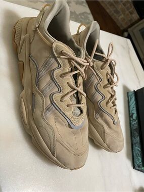 Men’s Adidas shoes